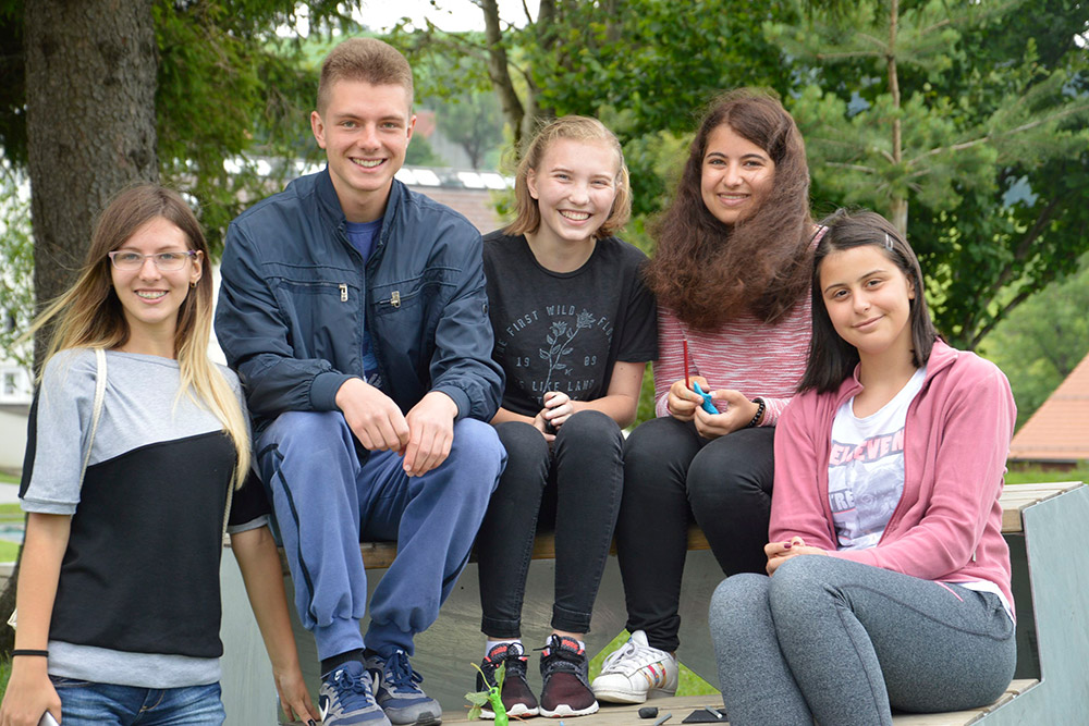 gruppenbild_moldawien_-_kinderdorf_pestalozzi