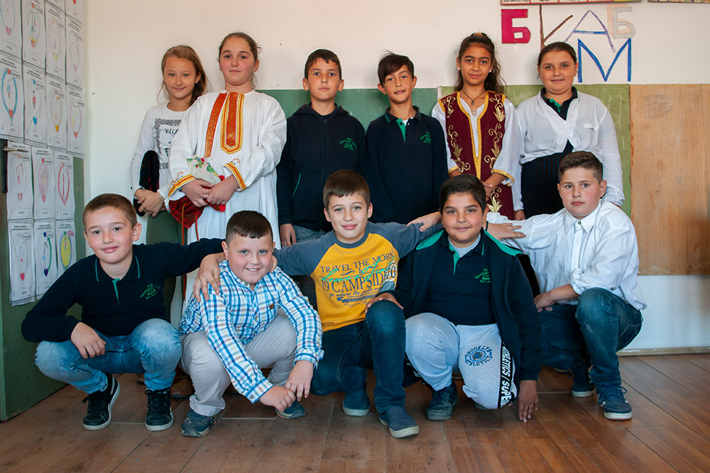 gruppenbild_nordmazedonien_-_kinderdorf_pestalozzi