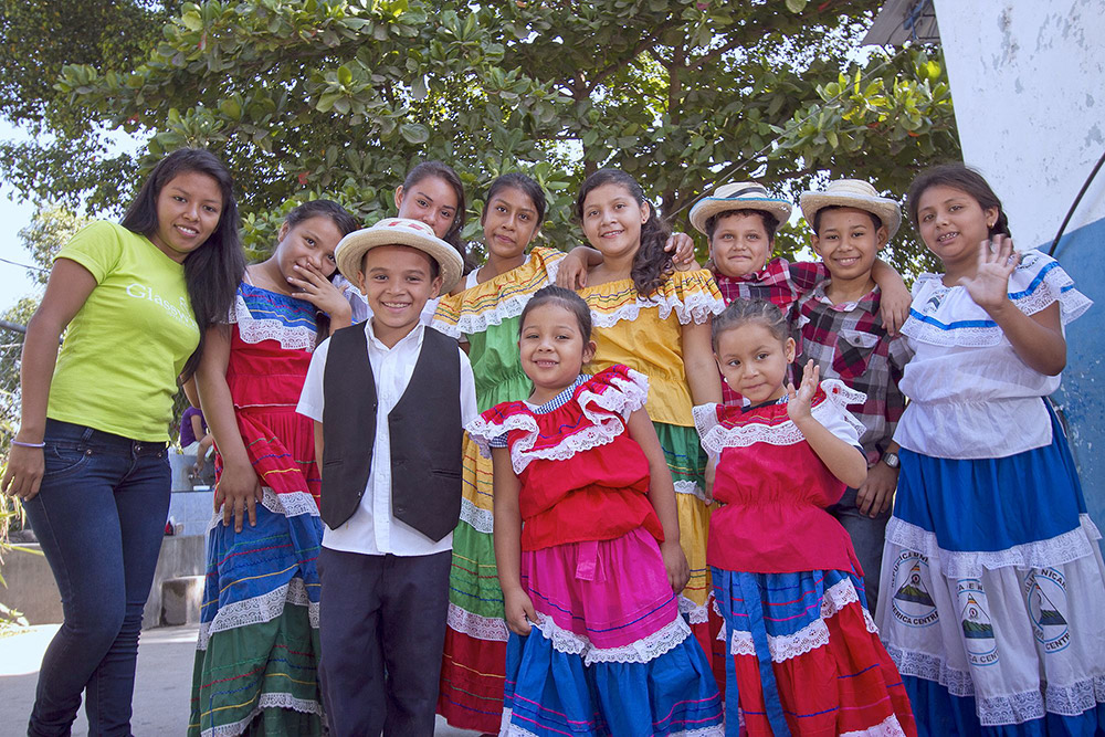 gruppenfoto_el_salvador_-_kinderdorf_pestalozzi