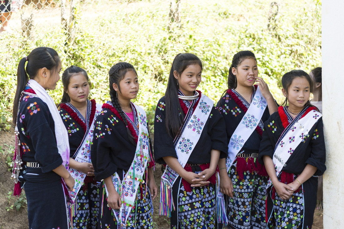 projekte_-_suedostasien_-_laos_-_triad_-_maedchen_indigen