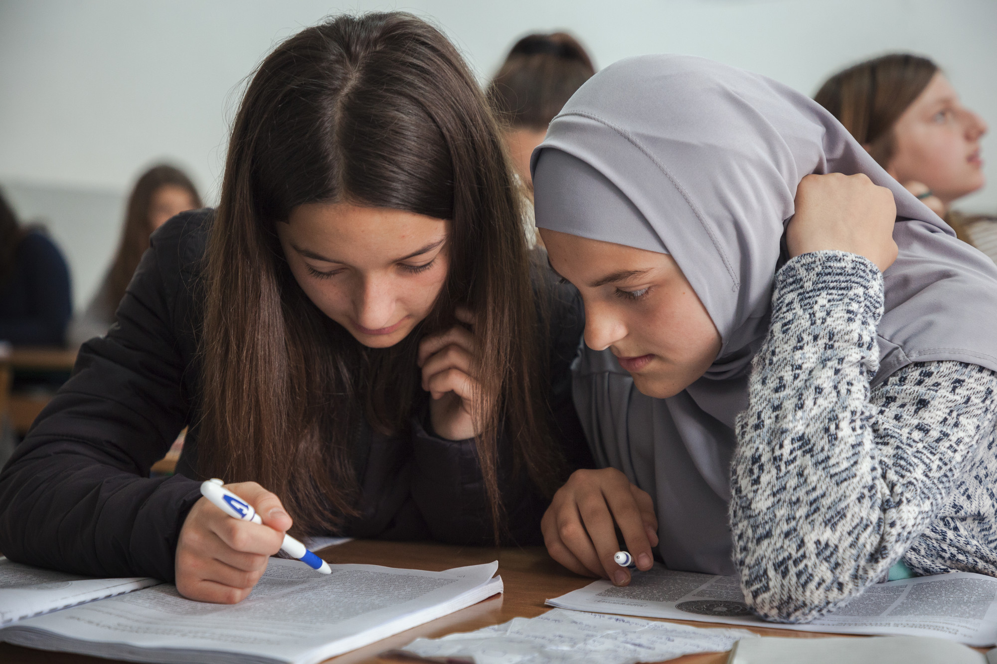 projekte_-_suedosteuropa_-_hauptseite_-_triad_-_serbien_-_maedchen