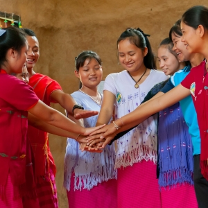 magazin_02-2019_titelgeschichte_tonkla_netzwerk_maedchen_im_kreis