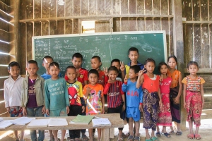 klassenfoto_-_laos_-_stiftung_kinderdorf_pestalozzi
