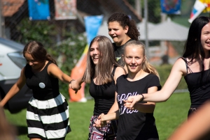 sommerfest_197_schlusstanz_kinder_haben_recht_-_stifung_kinderdorf_pestalozzi