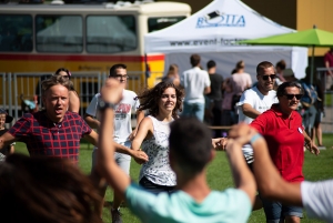 sommerfest_204_schlusstanz_kinder_haben_recht_-_stifung_kinderdorf_pestalozzi