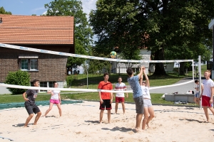 volleyball_-_reka_familienferien_-_stiftung_kinderdorf_pestalozzi