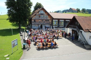 jahresbericht2016_medienmitteilung