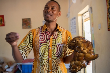 ahmed_seif_khaled_unterrichtshilfen_nelico_patenschaftsbericht_02_2019_stiftung_kinderdorf_pestalozzi_done