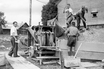 bauarbeiter-baustelle_stiftung_kinderdorf_pesetalozzi