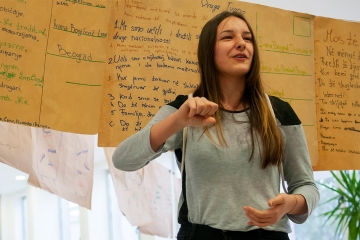 der_ball_liegt_bei_teodora_-_stiftung_kinderdorf_pestalozzi