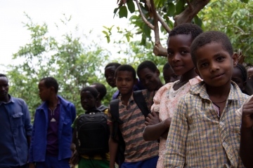 kinder_in_natur-aus_dem_kinderdorf-stiftung_kinderdorf_pestalozzi