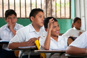 projekte_-_zentralamerika_-_honduras_-_compartir_-_schulzimmer